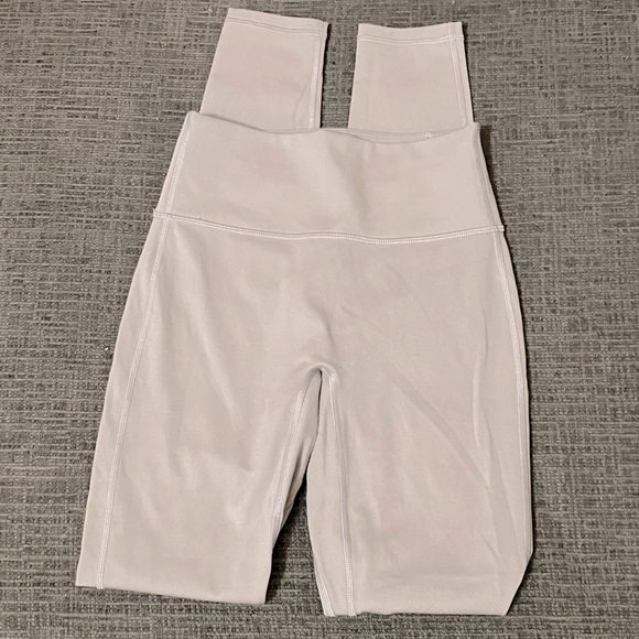 Fabletics Trinity High Waisted Buttery
Soft Pocket Leggings XXS - Picture 4 of 5